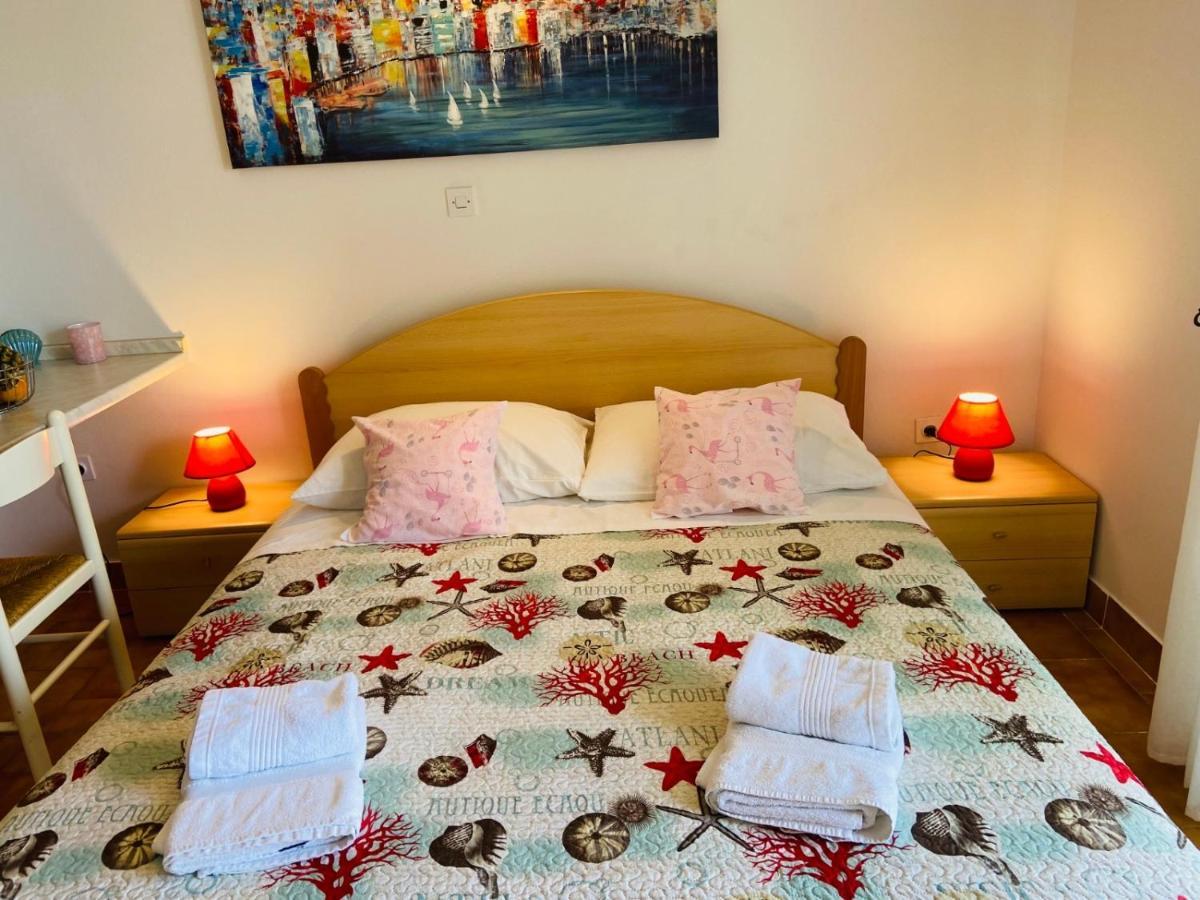 Apartments Tri Zala Zrnovo Екстер'єр фото