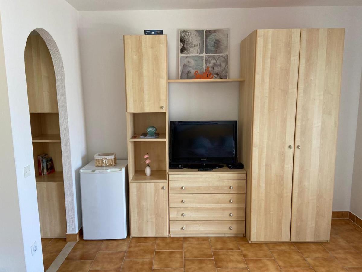 Apartments Tri Zala Zrnovo Екстер'єр фото
