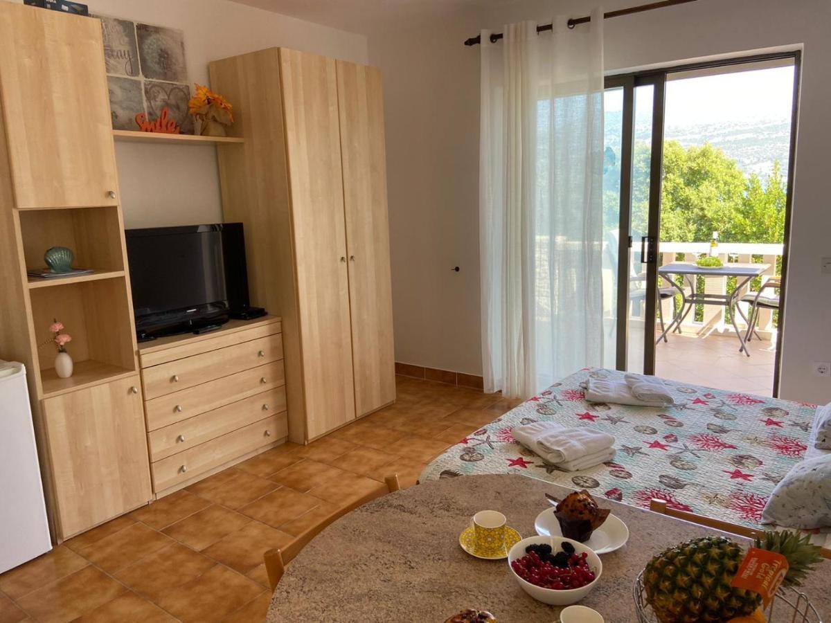 Apartments Tri Zala Zrnovo Екстер'єр фото
