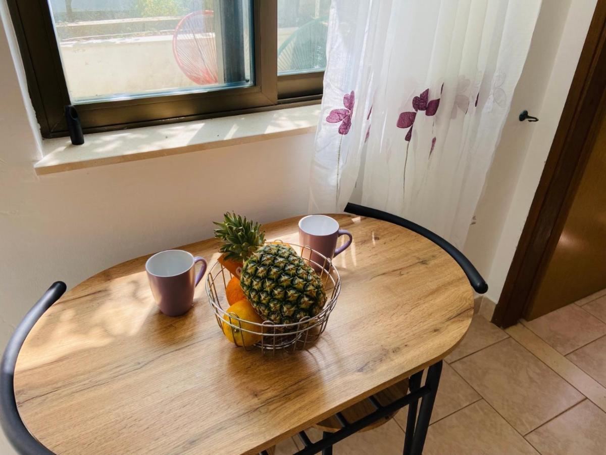 Apartments Tri Zala Zrnovo Екстер'єр фото