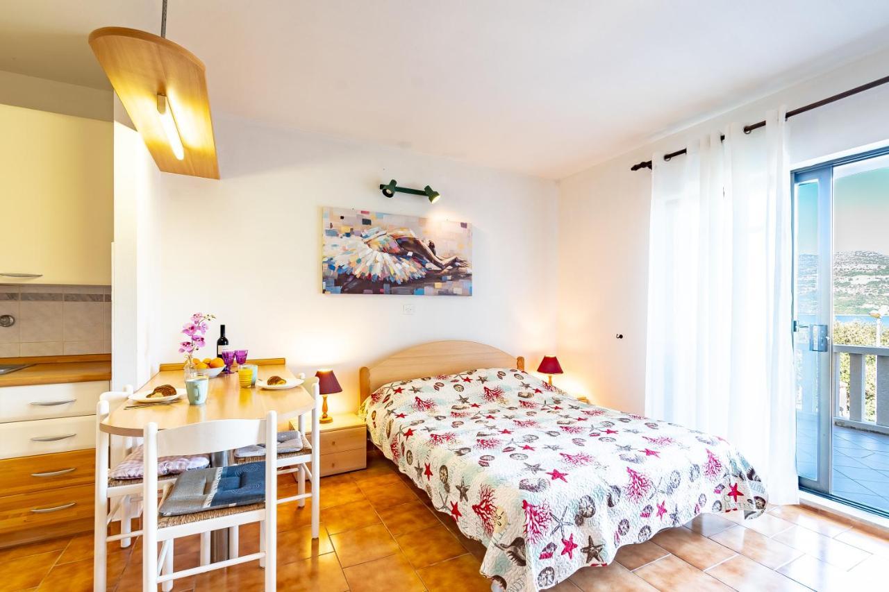 Apartments Tri Zala Zrnovo Екстер'єр фото